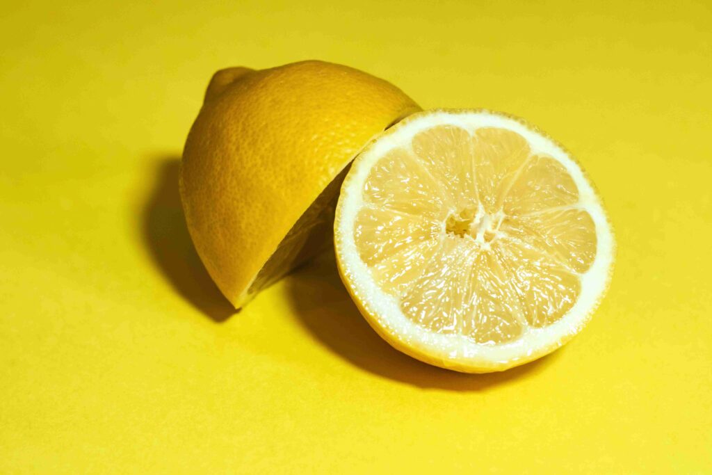 Khasiat air lemon dalam menurunkan berat badan